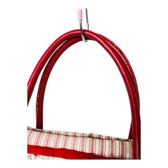 Isabella's Journey Cranberry and white, Renaissance,  Quilted Petite Carpet Bag - Picture 3 of 12